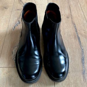 Gravity Pope Chelsea Boots